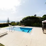 Aparthotel Apolafsi *