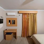 Aparthotel Apolafsi *