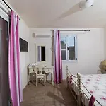Apolafsi Aparthotel *