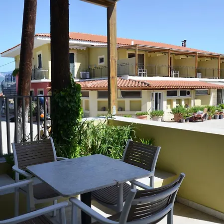 Apolafsi Apart Otel Lixouri