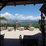 απόλαυση Ξενοδοχείο με διαμερίσματα Ληξούρι