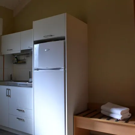 Apolafsi Lägenhetshotell