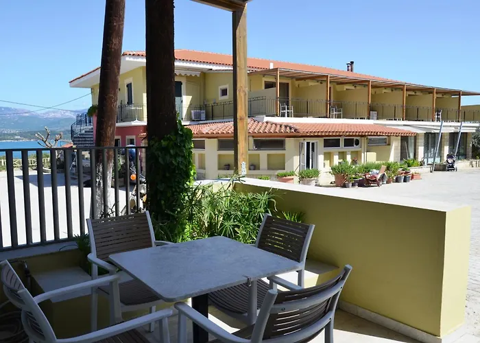 Apolafsi Hotel apartamentowy Lixouri